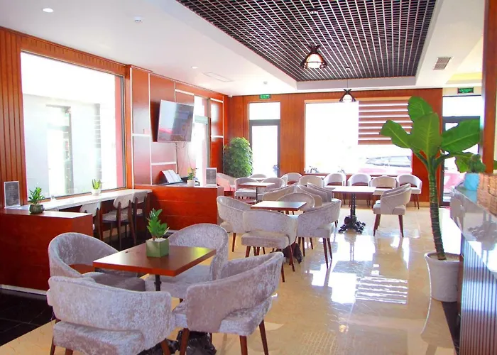 Khach San Victory Hotel 3*