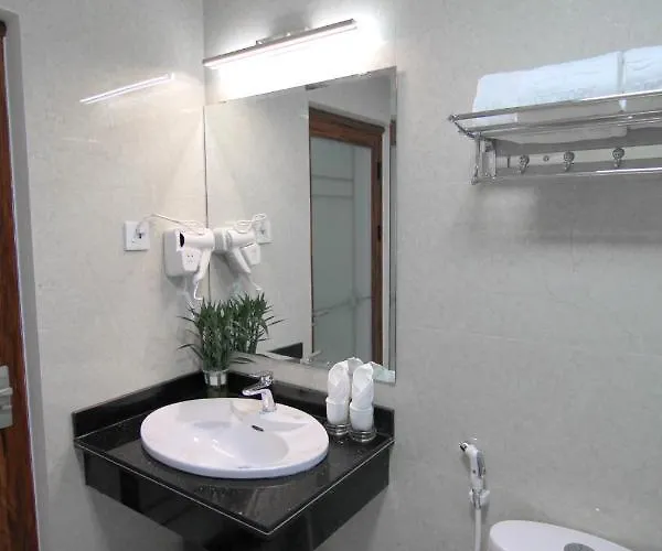 Khach San Victory Hotel