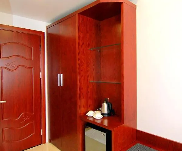Khach San Victory Hotel 3*